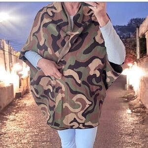 J. McLaughlin Olive Knit Poncho